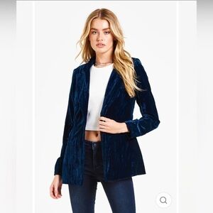 DEAR JOHN WYLIE CRIMPED VELVET BLAZER IN EMERALD BLUE